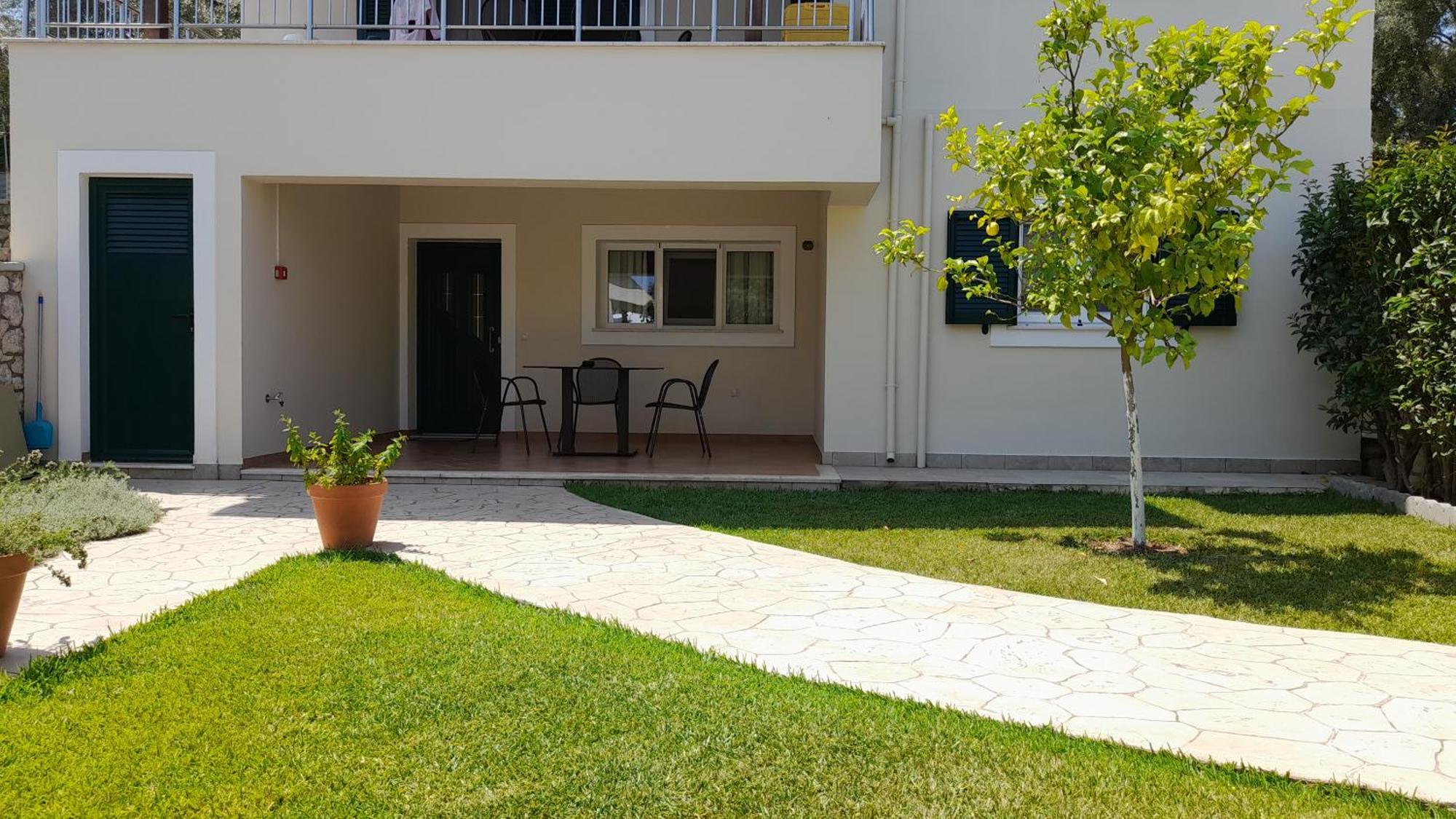 Lefkogea Villas & Apartments Tsoukaládhes Buitenkant foto