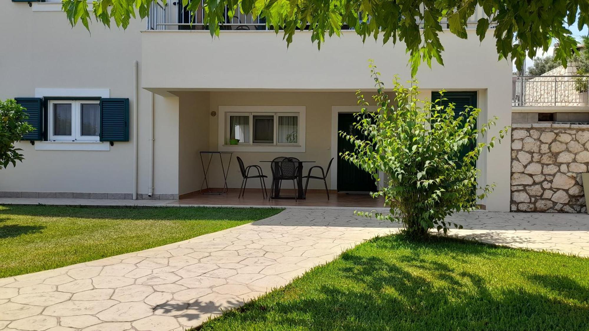 Lefkogea Villas & Apartments Tsoukaládhes Buitenkant foto